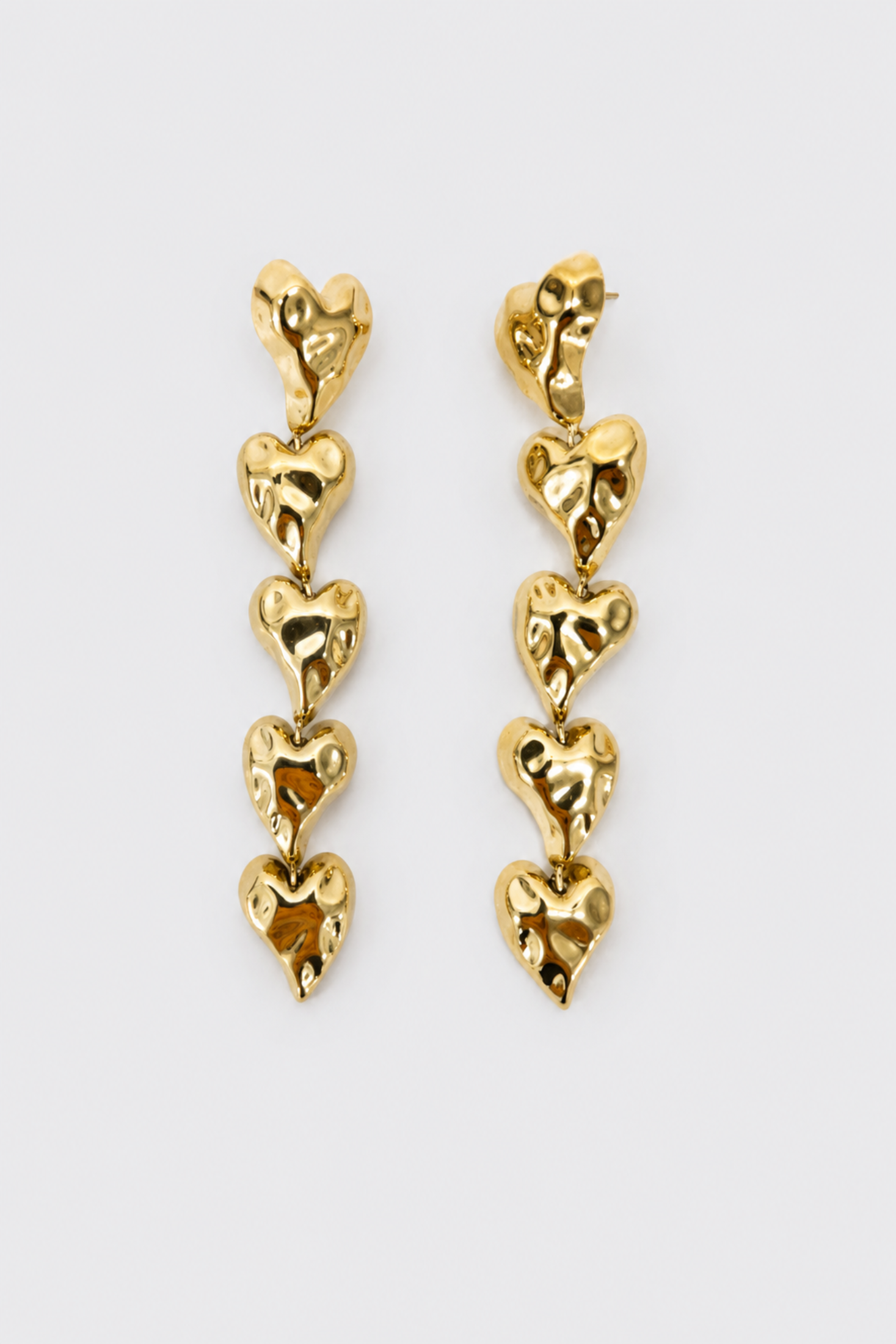 Aretes dorados BYBLA