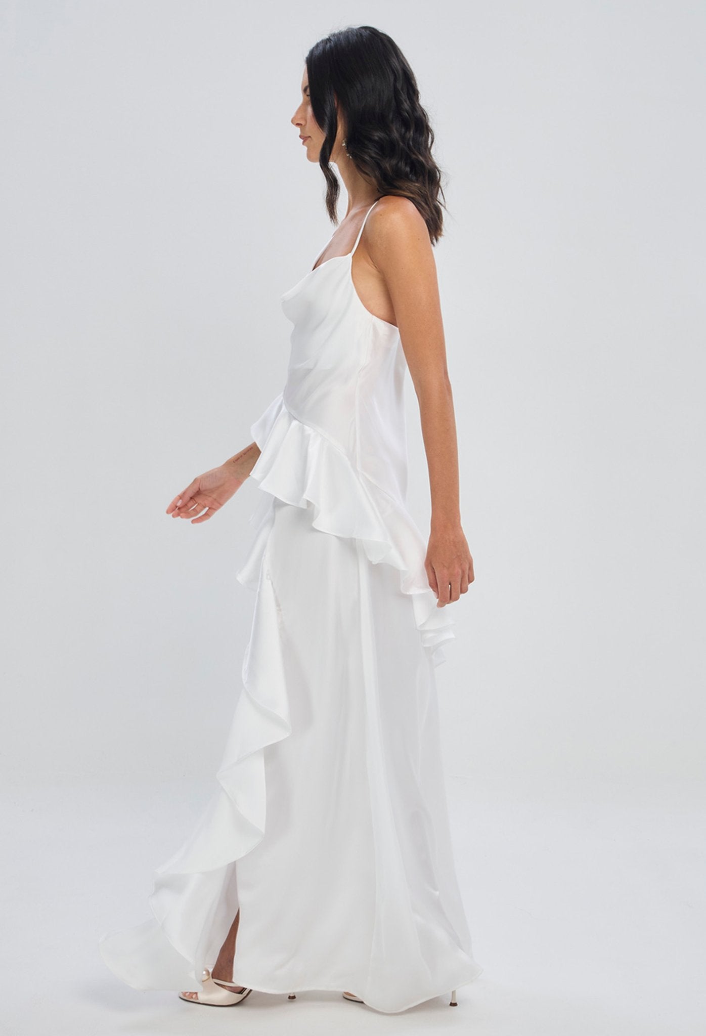Vestido Largo Satinado Volantes