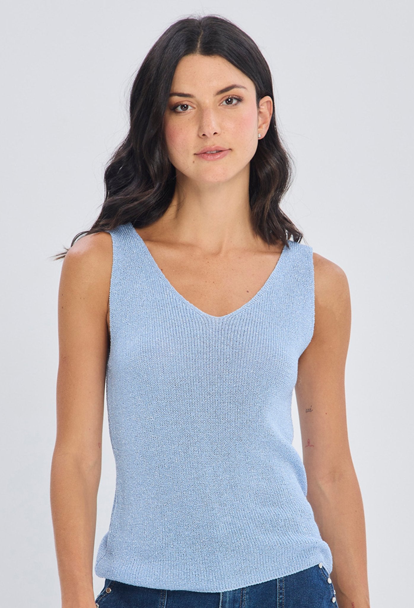 Blusa tejida azul claro sin mangas con escote en V y punto acanalado en poliéster viscosa talla única BYBLA