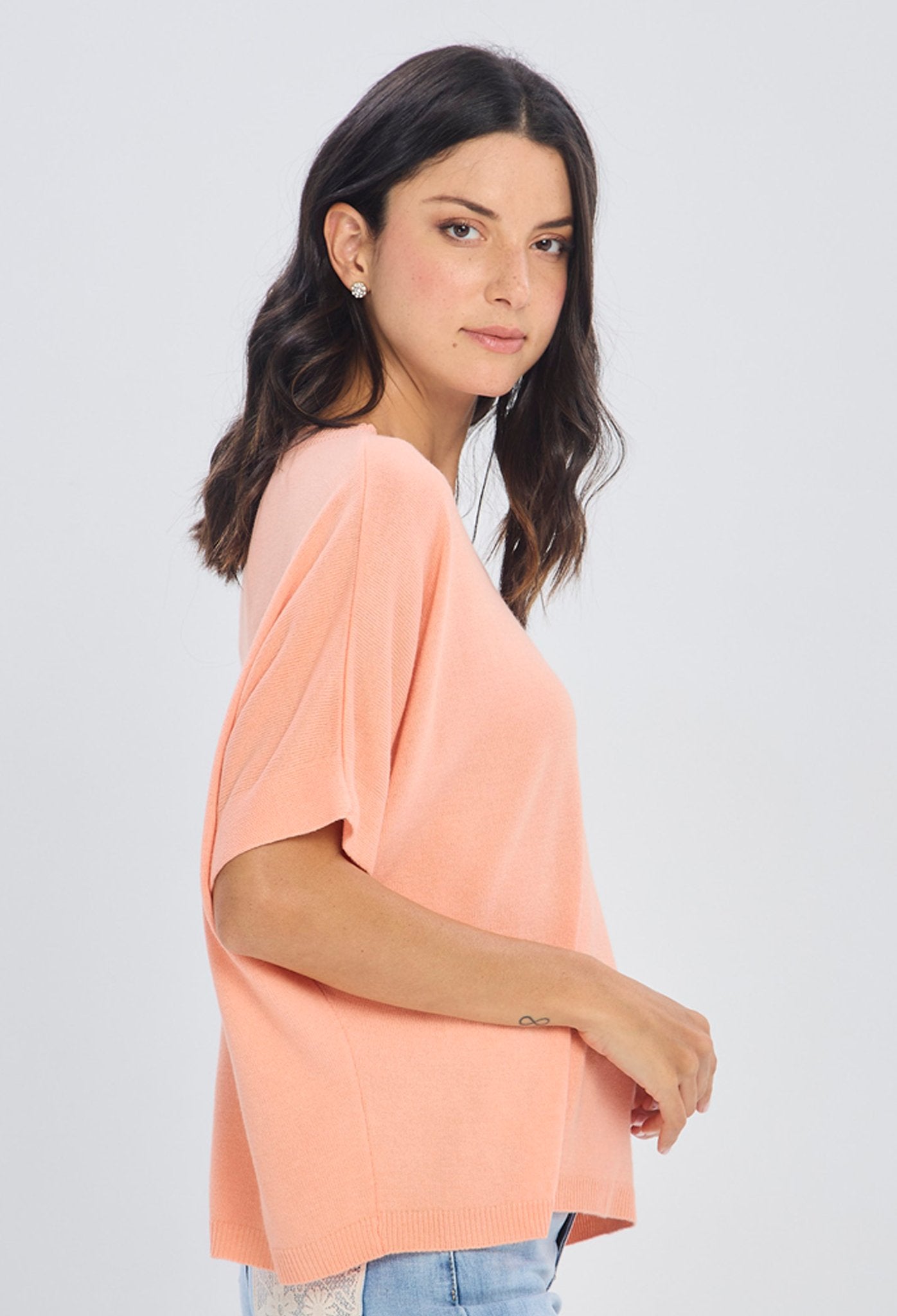 Blusa Cuello Barco Manga Corta NEW