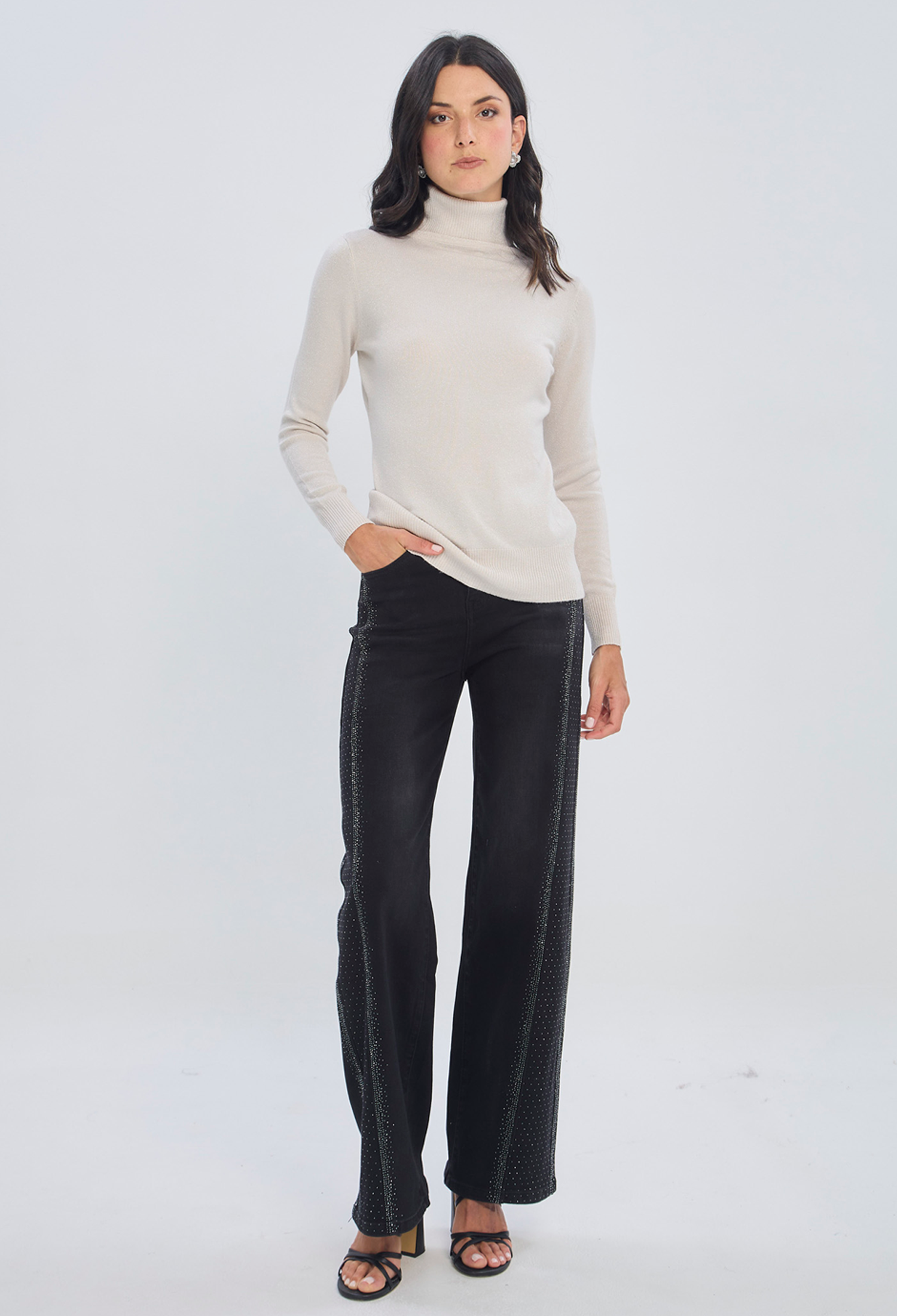 Jean recto negro tiro alto esencial en algodón con elastano para mujer