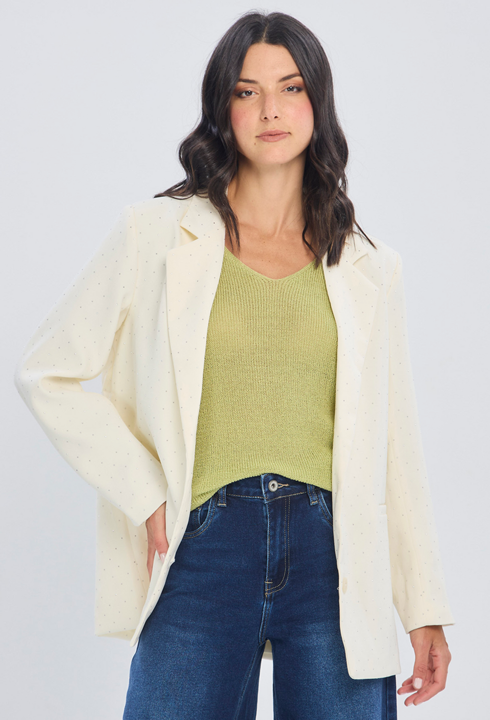 Chaqueta estructurada beige corte recto con forro para mujer silueta definida
