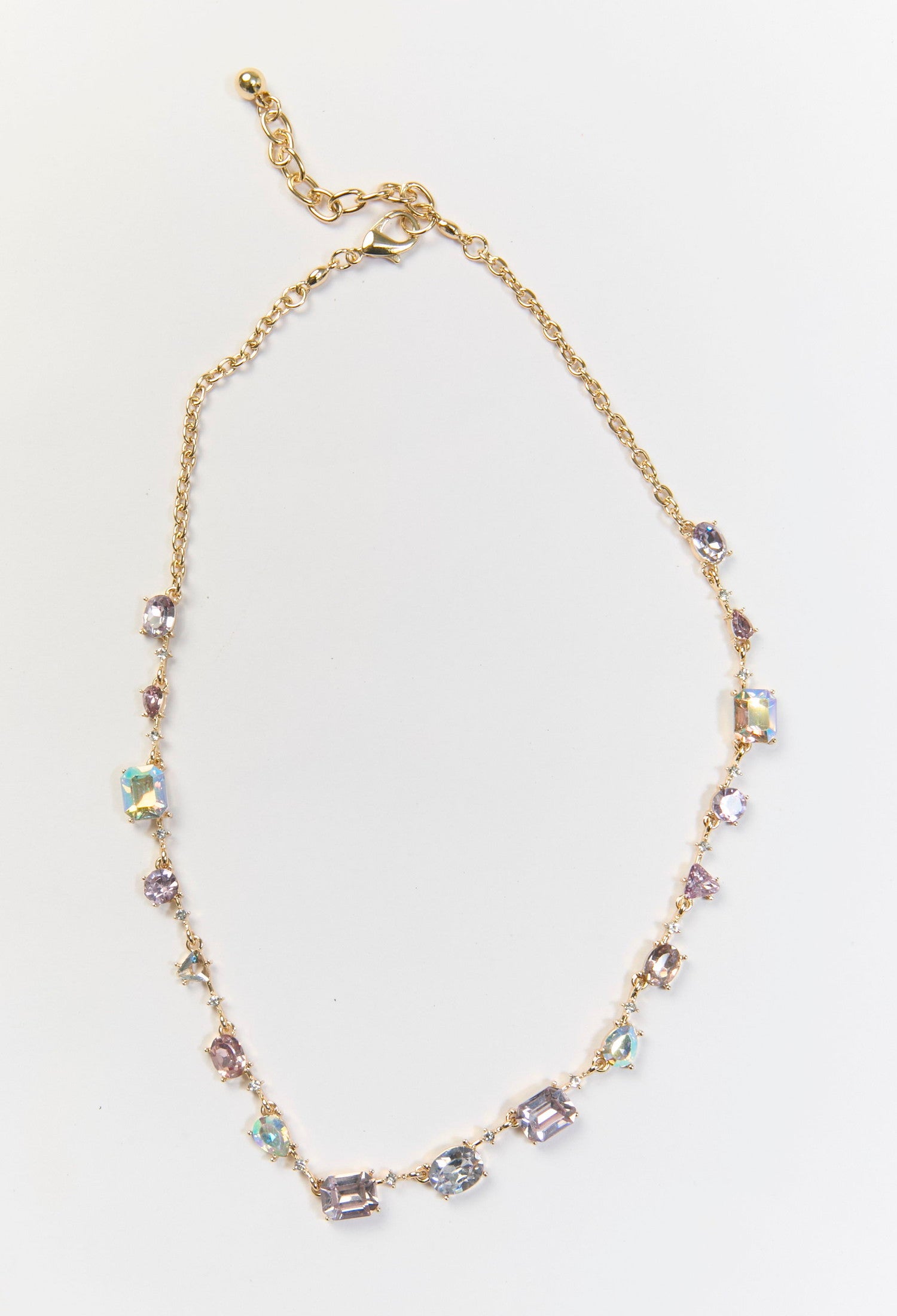 Collar dorado con cristales decorativos en multiples formas y cortes - vista 2