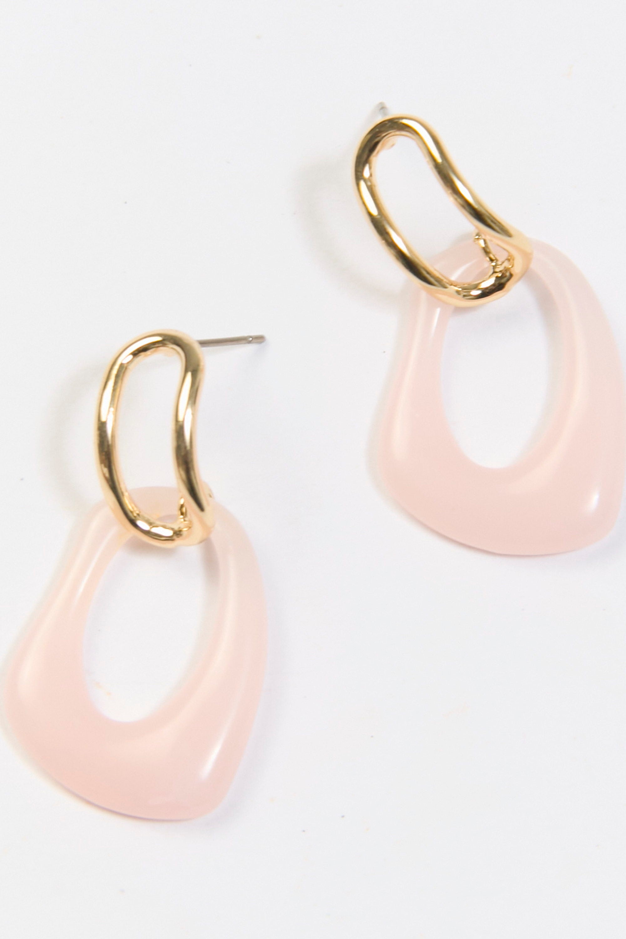 Aretes Argolla Colgante Óvalo Acrílico Rosa BYBLA