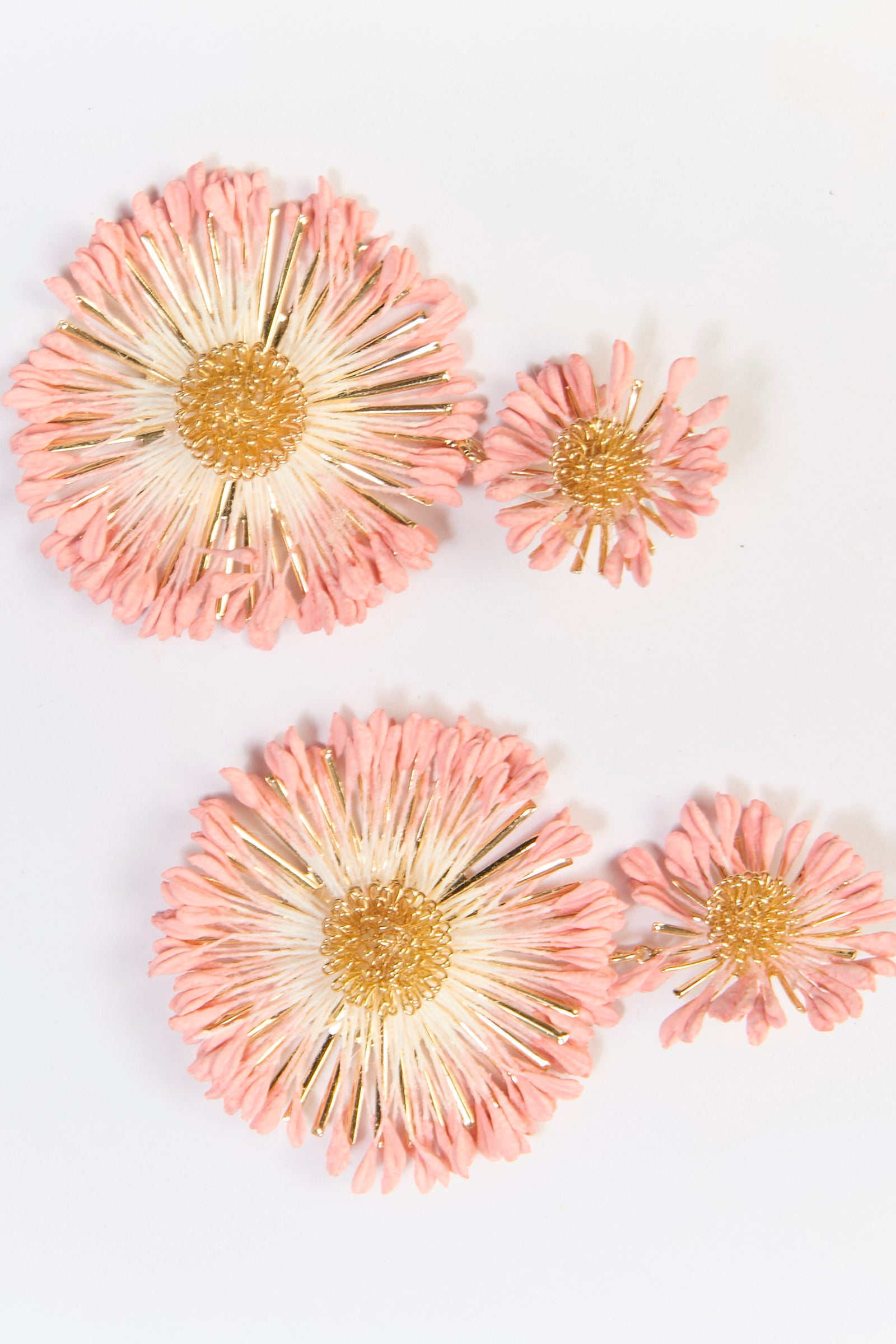 Aretes Colgantes Flor Alambre Rosa BYBLA - vista 2