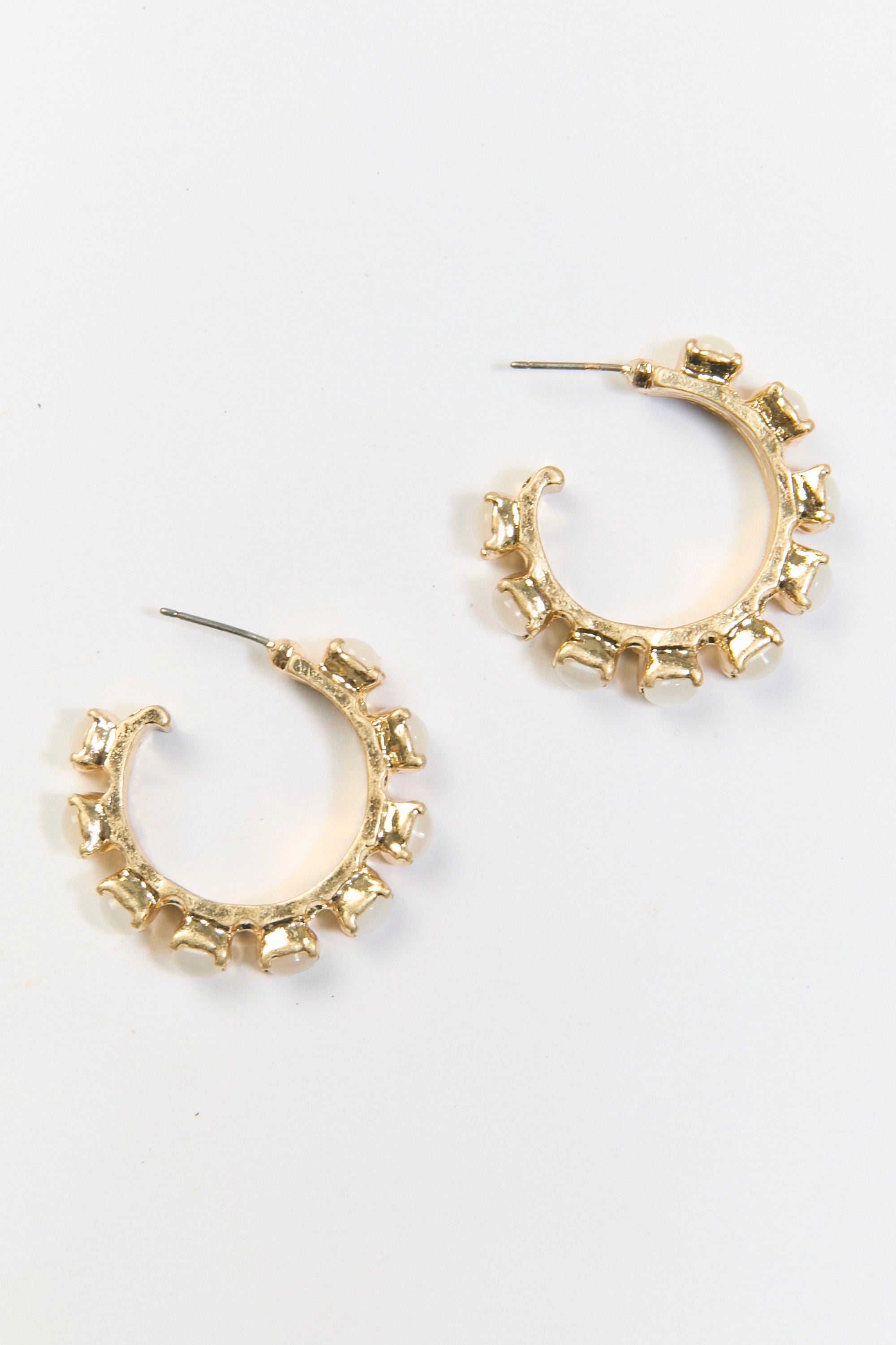 Aretes Argolla con Piedra Textura Dorados BYBLA