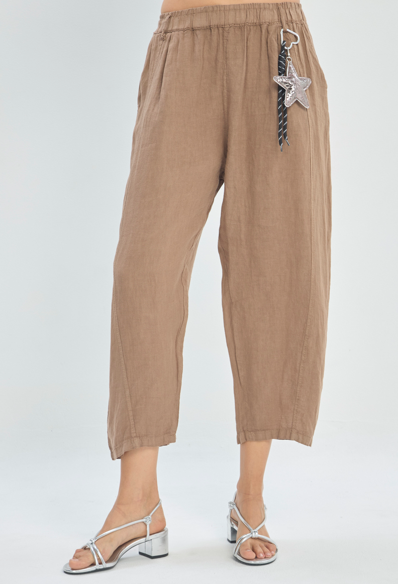 Pantalón Globo Tobillero con Llavero Estrella Café BYBLA - vista 2