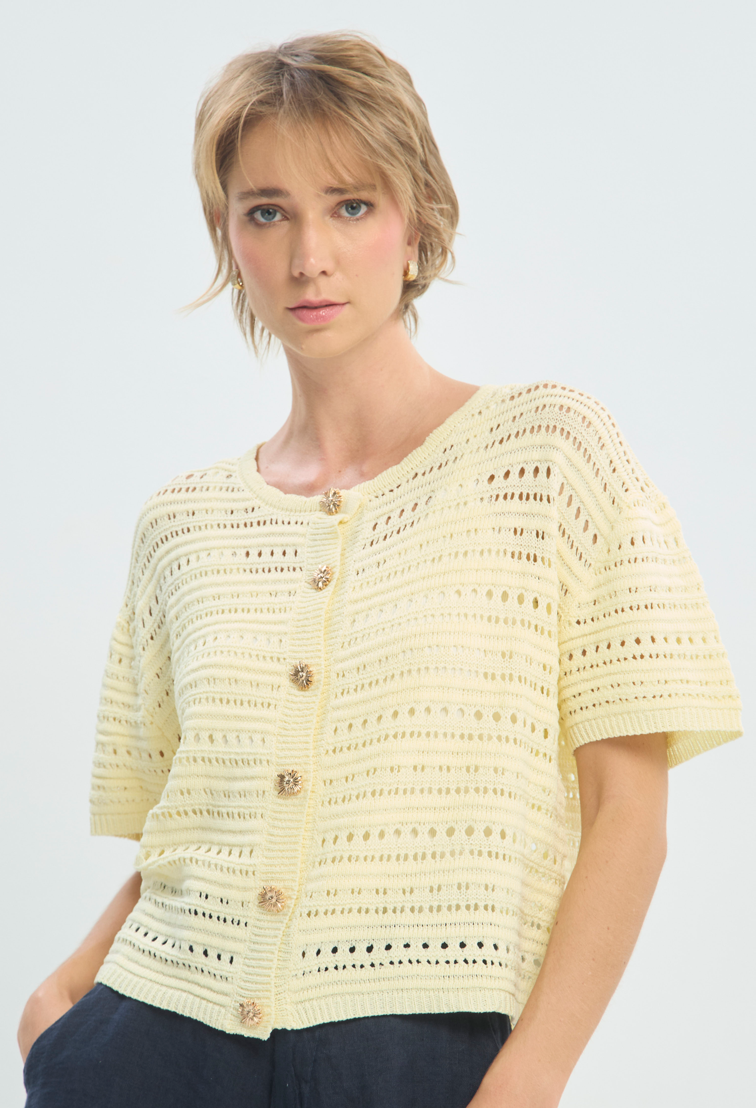 Blusa Manga Corta Amarilla Tejida Crochet BYBLA