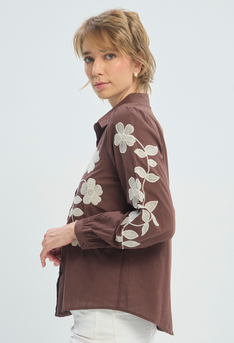 Blusa Manga Larga Marrón Bordada Floral BYBLA - vista 2