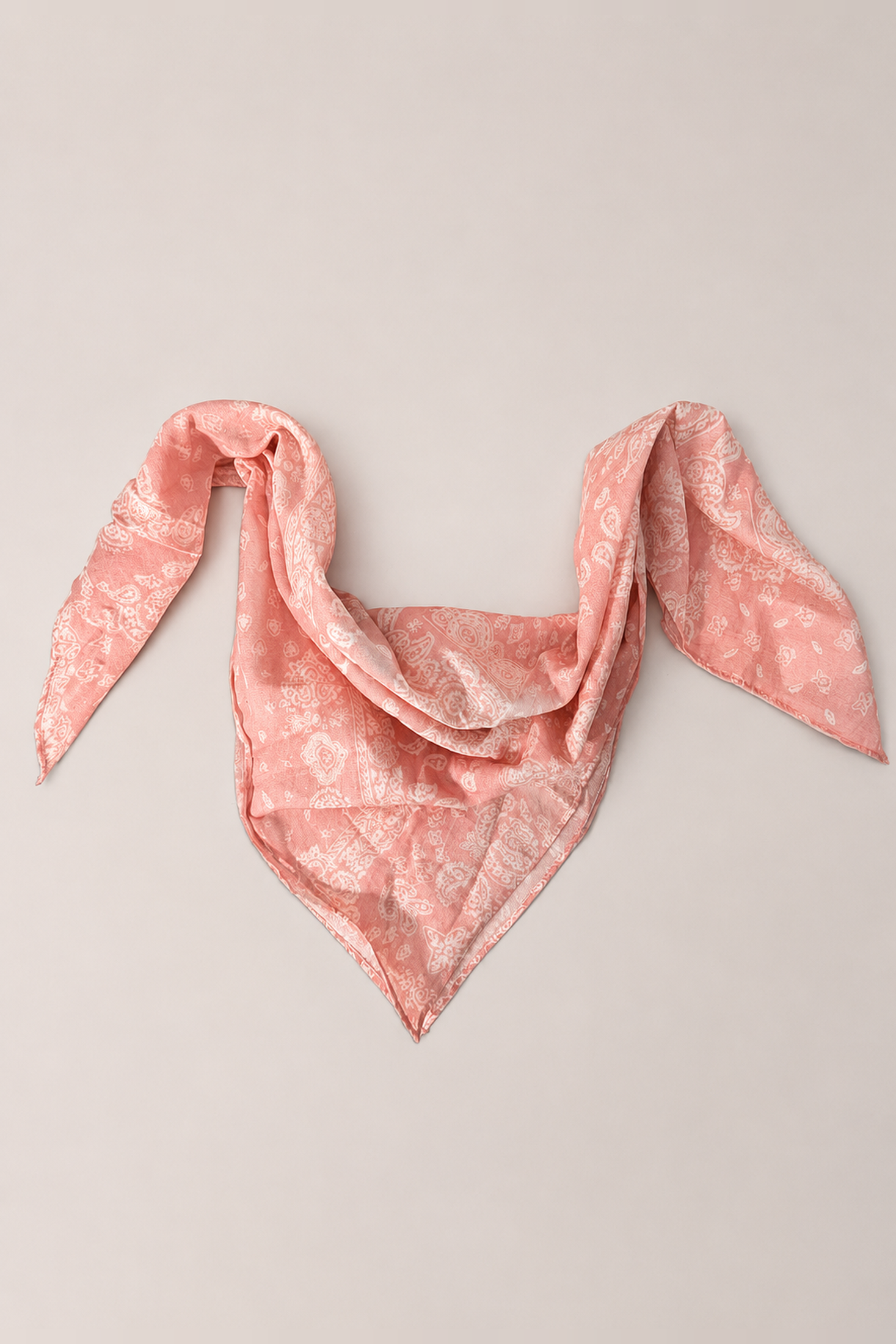 Pañoleta de algodón con estampado paisley tono sobre tono - Rosas
