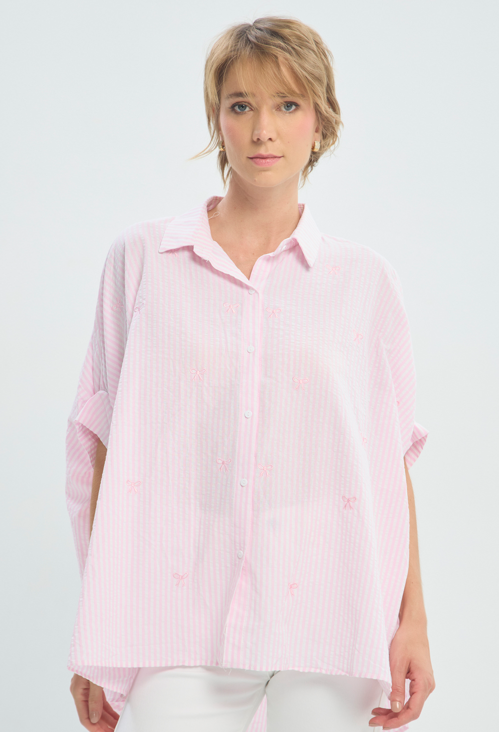 Blusa Manga Corta Rosa a Rayas Bordado Lazos BYBLA