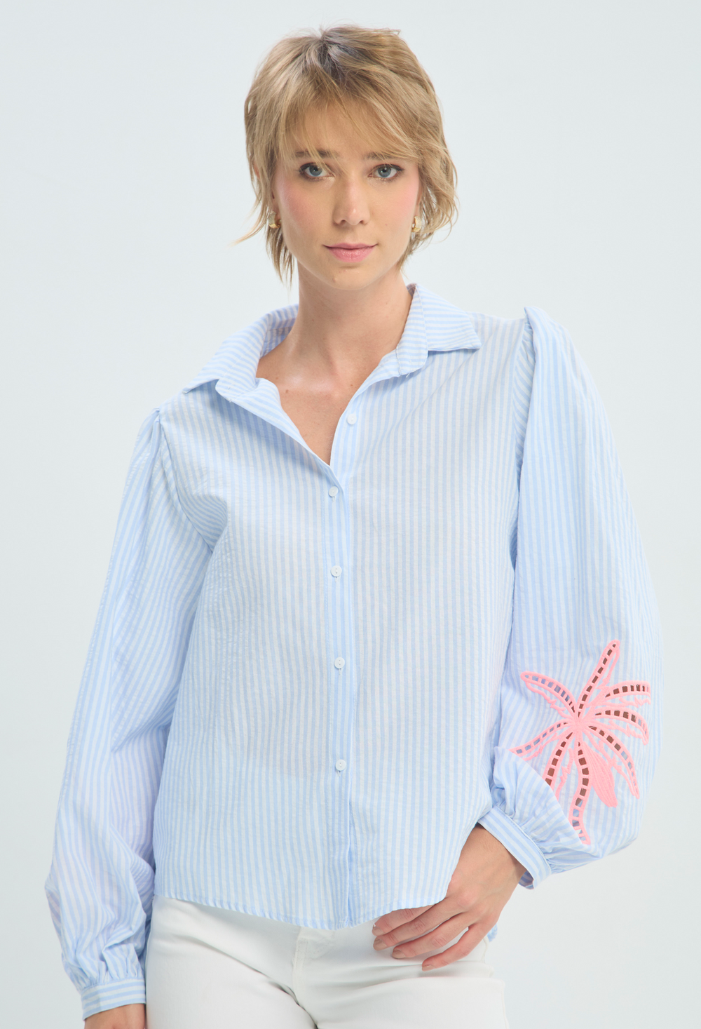 Blusa Manga Larga Azul a Rayas Bordado Palmera BYBLA