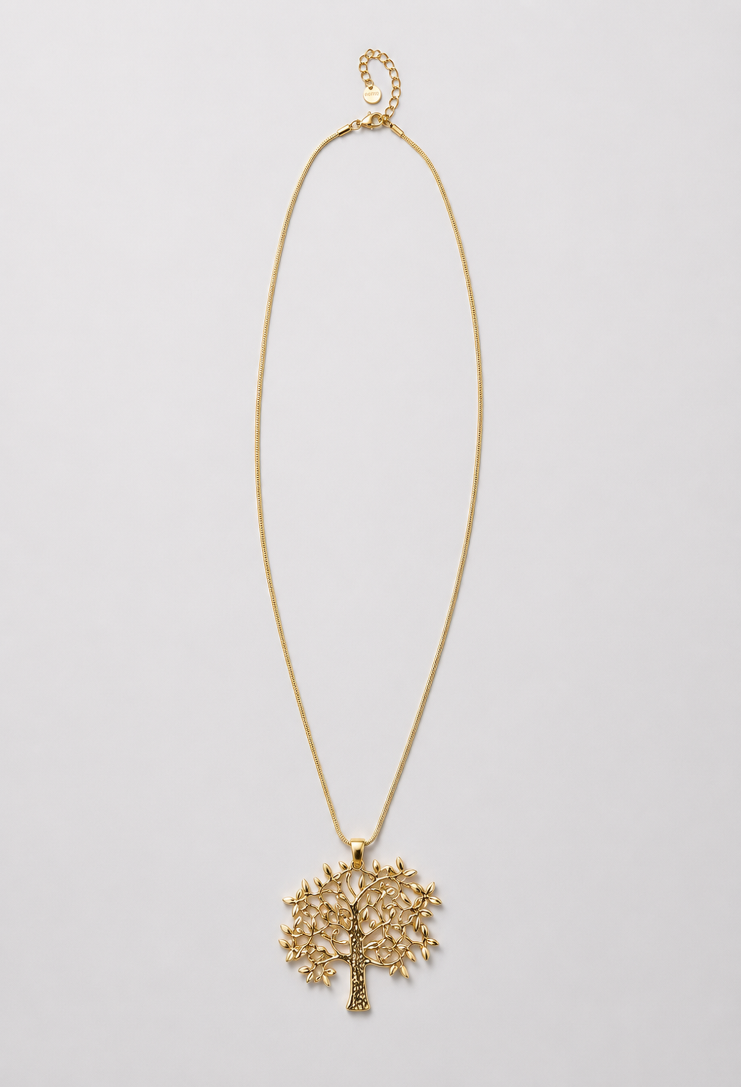 Collar largo de cadena dorada con dije de árbol de la vida y cristales negros