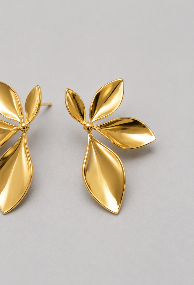 Aretes de hojas metálicas doradas acabado espejo BYBLA - vista 2