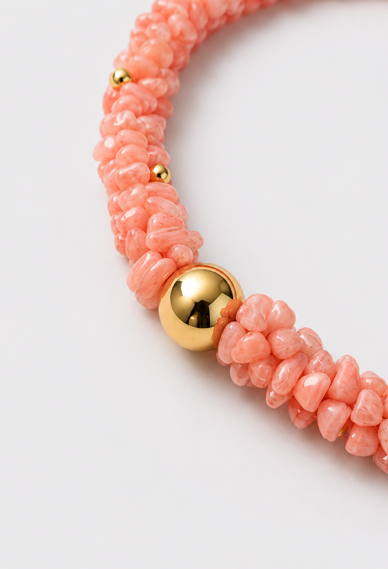 Collar corto de cuentas coral con esfera dorada - vista 2