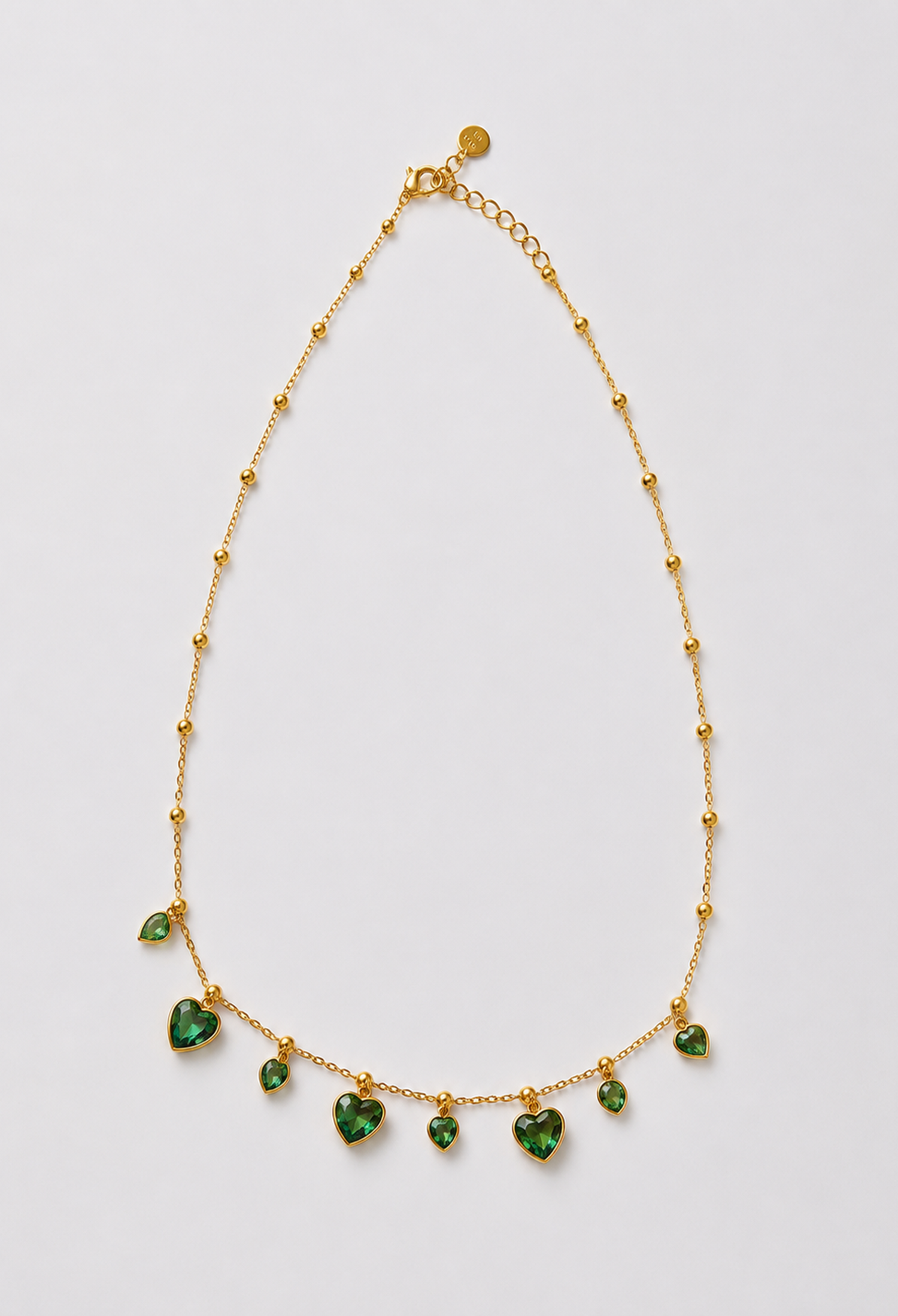 Collar corto dorado con corazones de cristal colgantes - Verdes