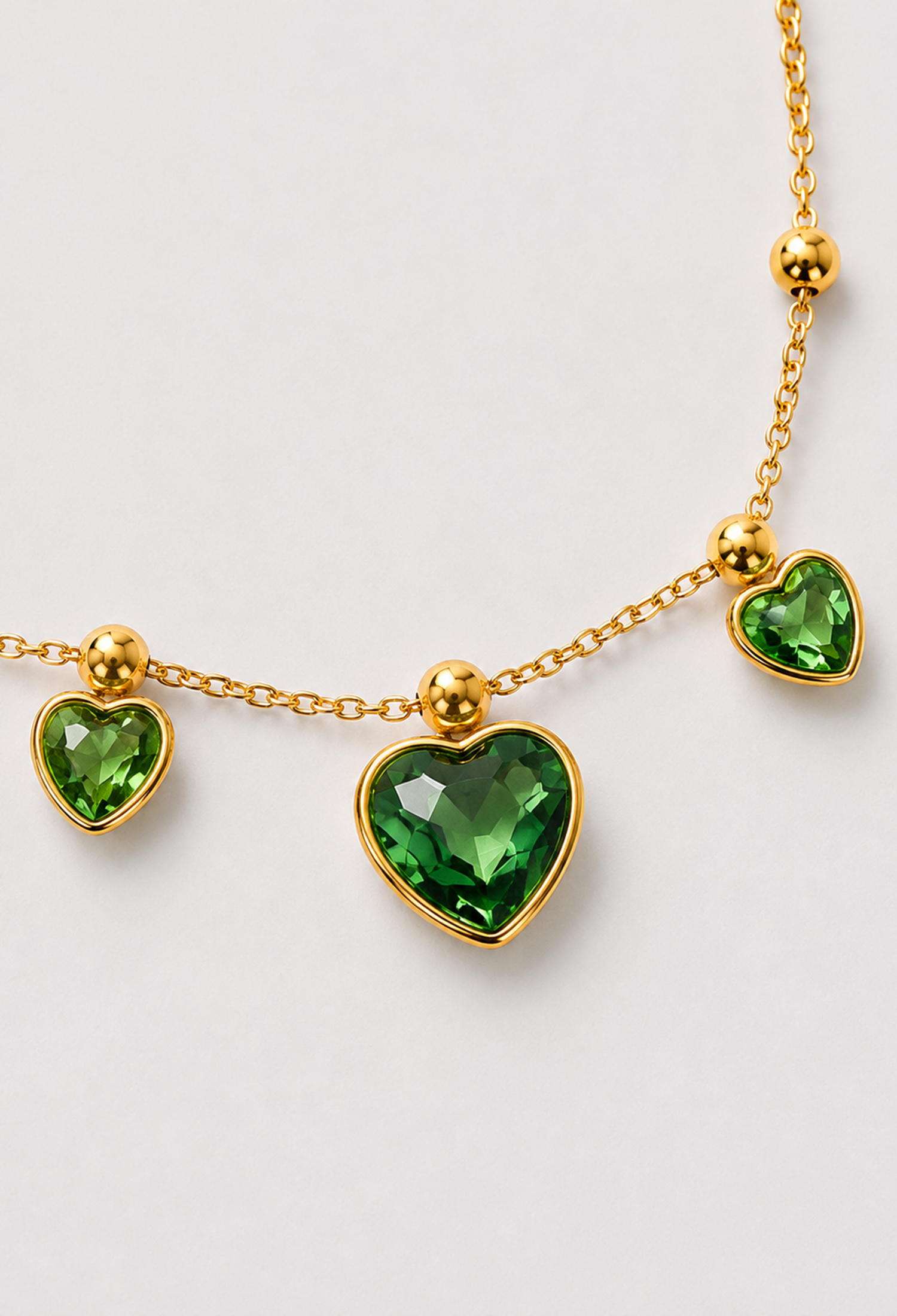 Collar corto dorado con corazones de cristal colgantes - Verdes - vista 2