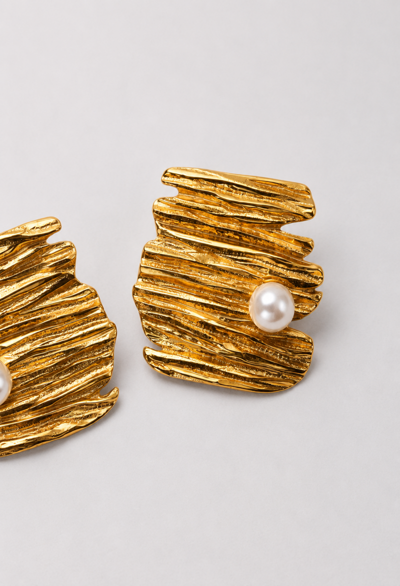 Aretes Topo Texturizado con Perla Dorados BYBLA - vista 2