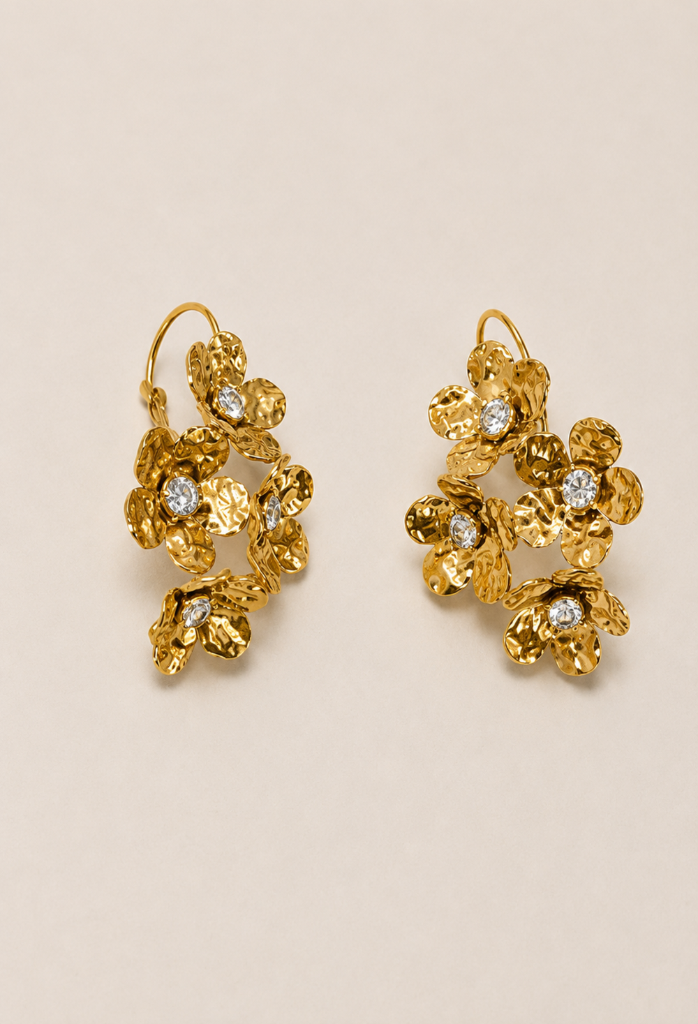 Aretes Racimo de Flores con Cristales Dorados BYBLA