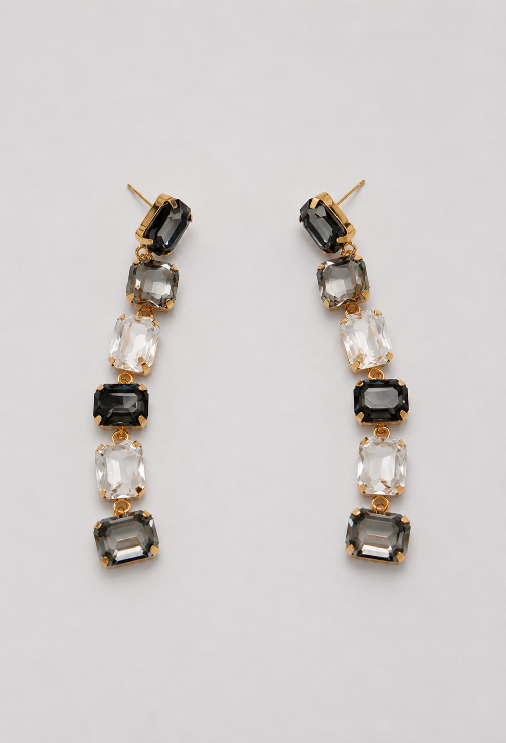 Aretes Largos Cristales Negro y Gris BYBLA