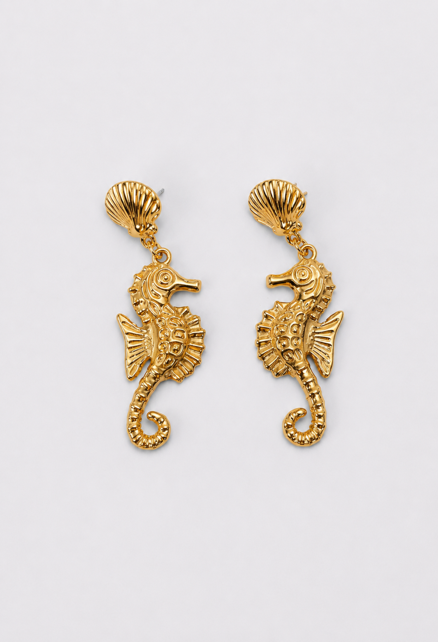 Aretes Caballito de Mar Dorados BYBLA