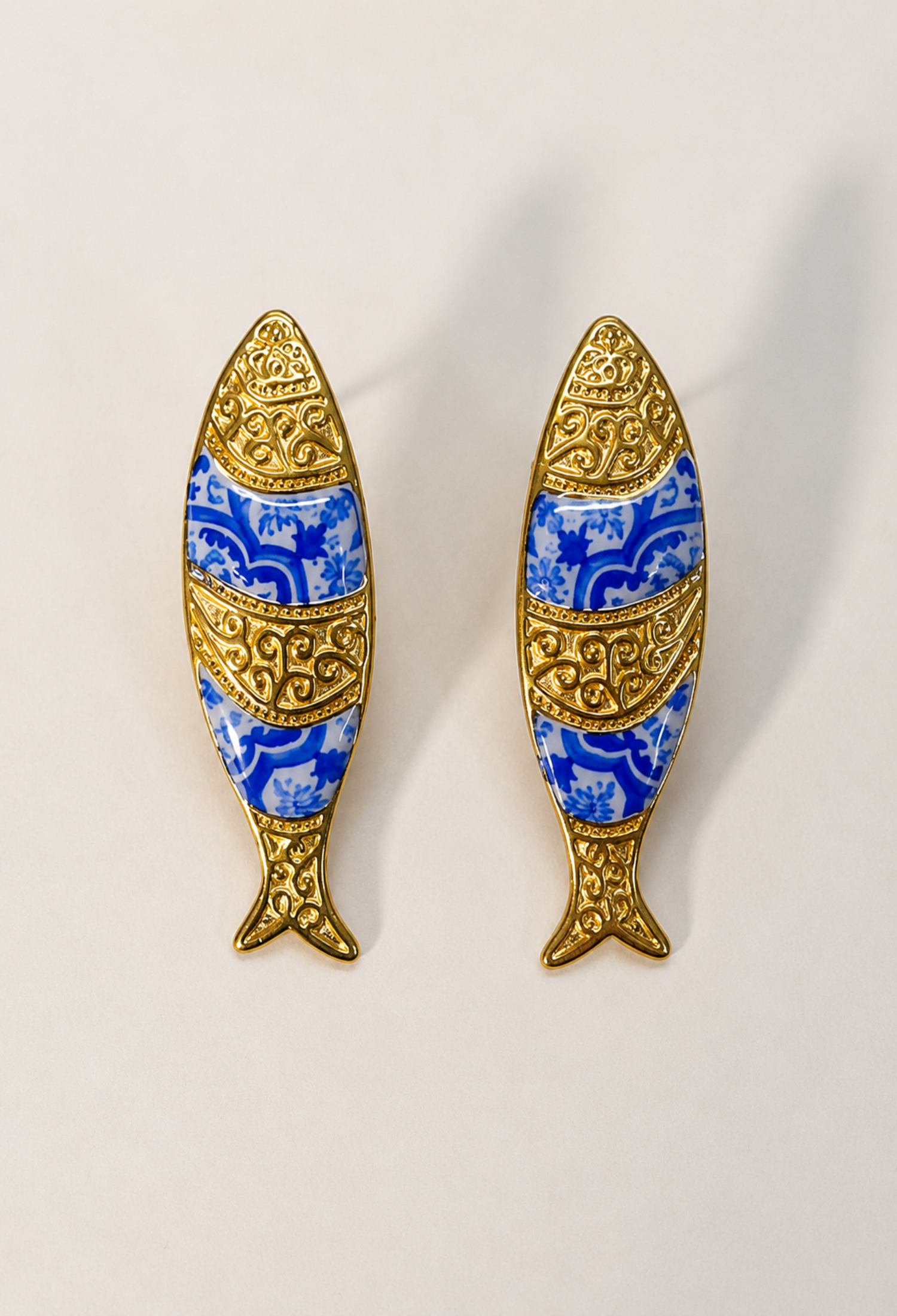 Aretes Pez Dorado con Azulejos Azules BYBLA - vista 2