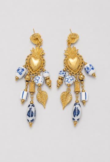 Aretes Corazón Sagrado Porcelana Azul