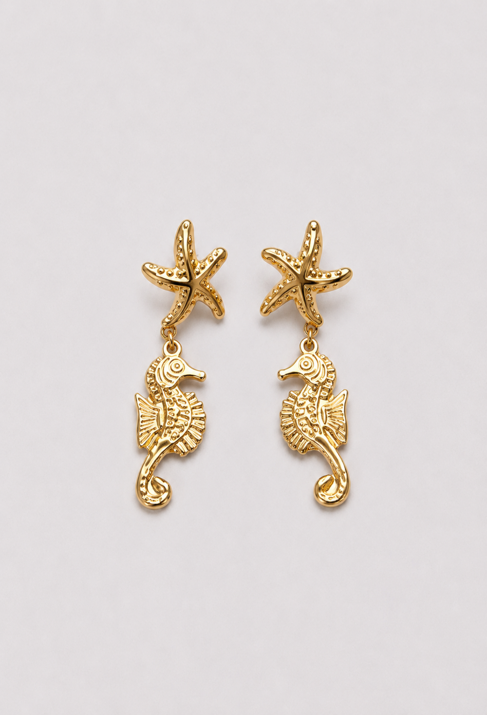 Aretes Caballito de Mar Dorados BYBLA