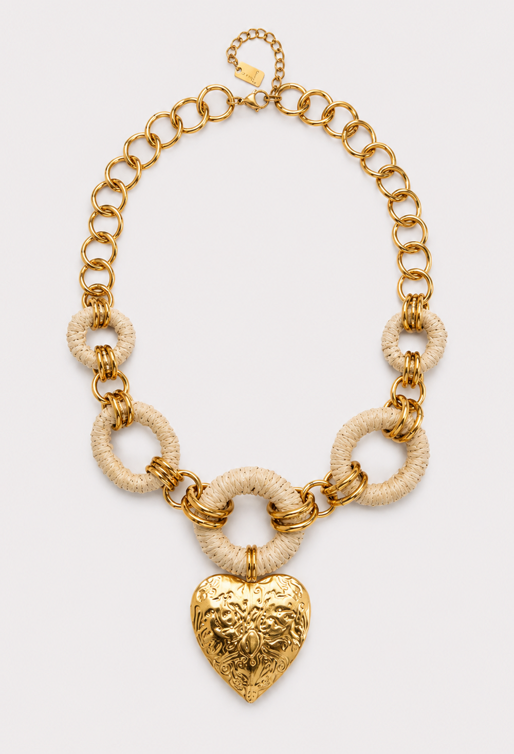 Collar vintage dorado con dije protagonista - Beiges