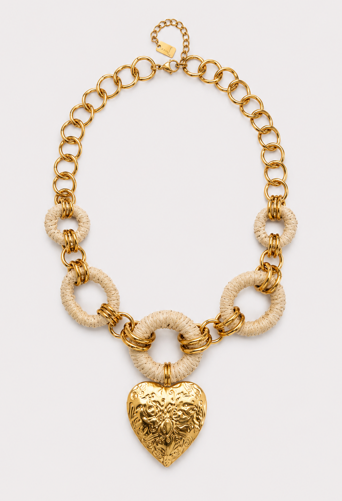 Collar vintage dorado con dije protagonista - Beiges
