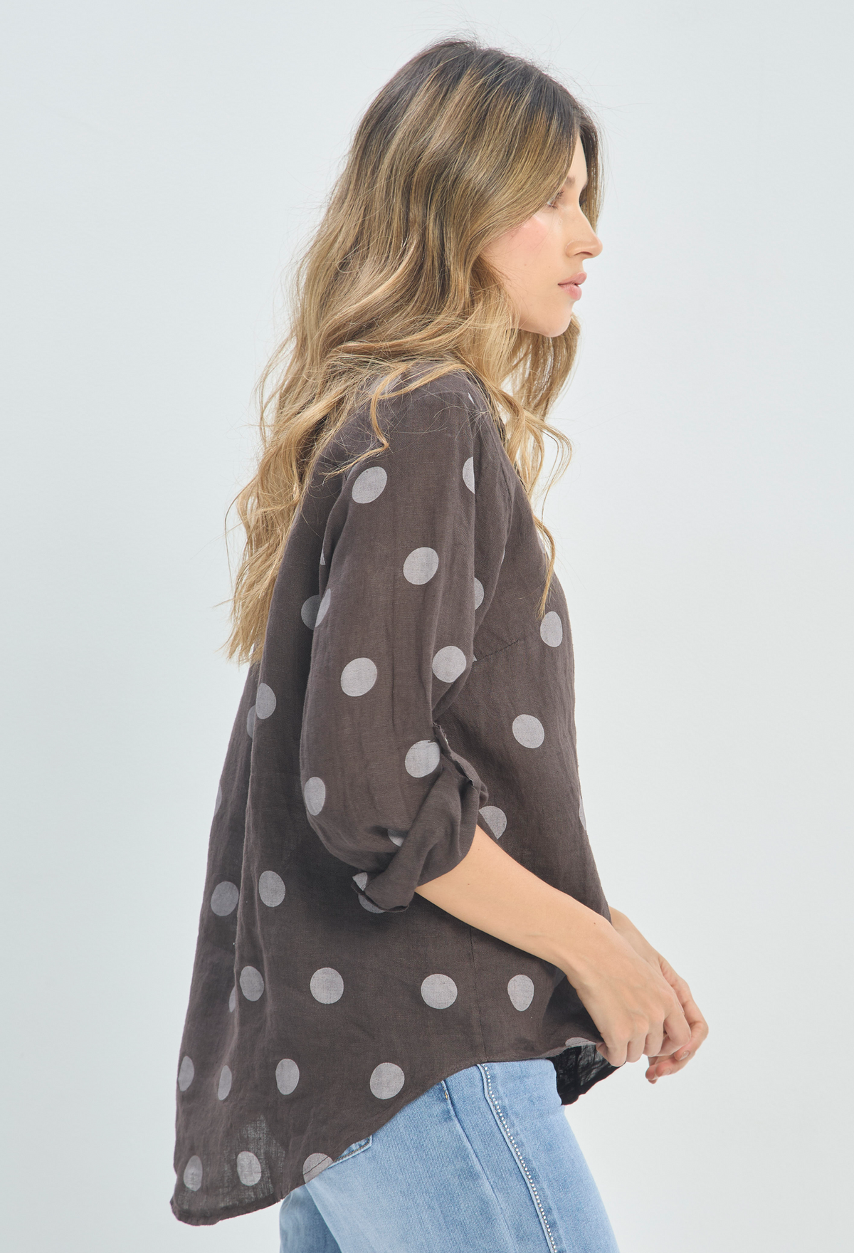 Blusa Lino Lunares Café BYBLA - vista 2