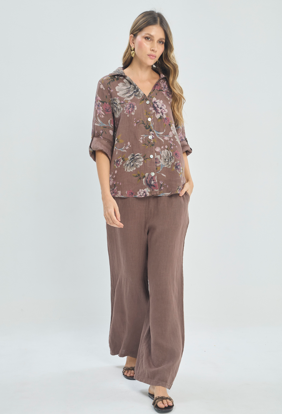 Pantalón Lino Ancho con Cinturón Tejido Café BYBLA