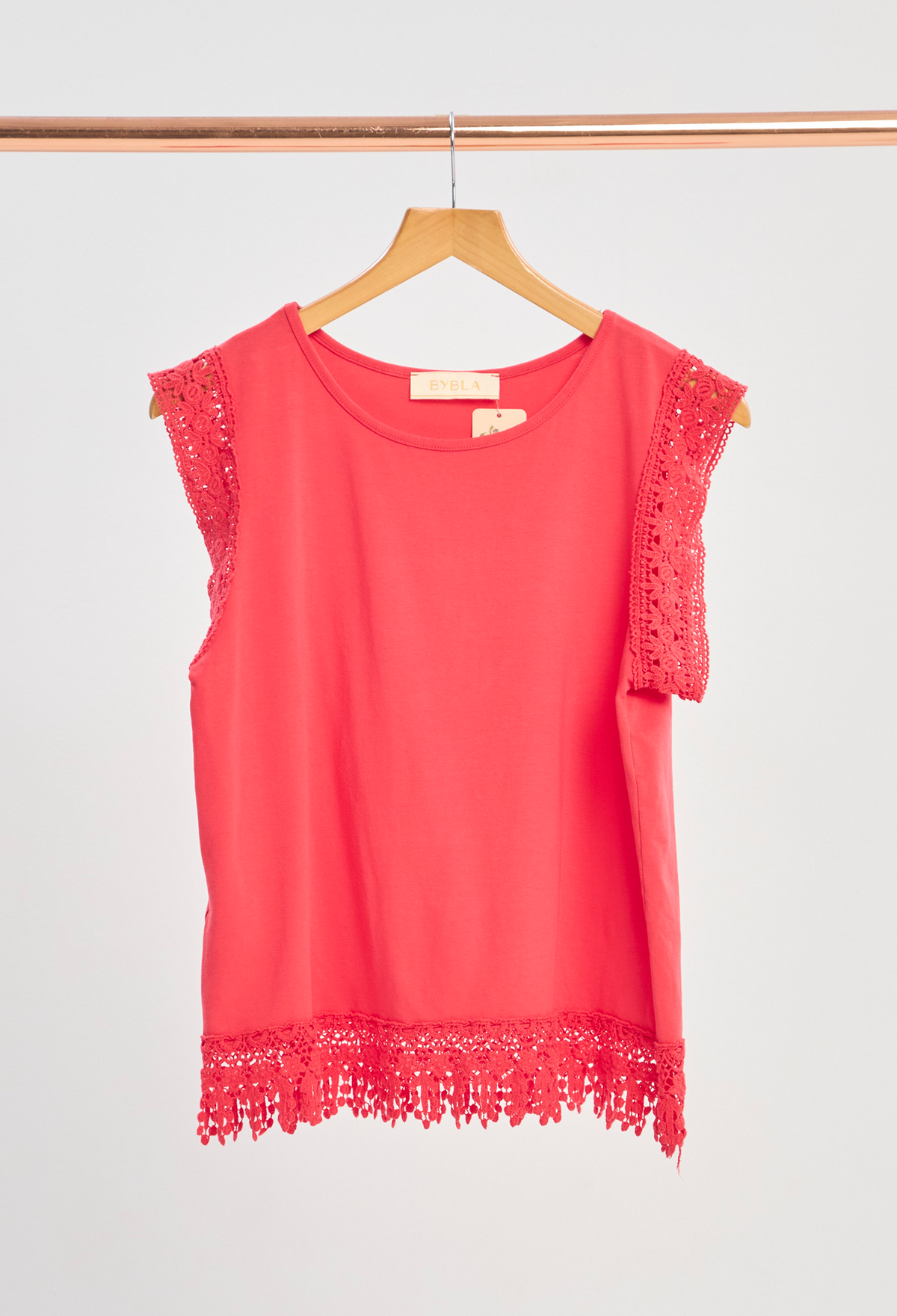 Blusa Algodón con Encaje Rojo BYBLA