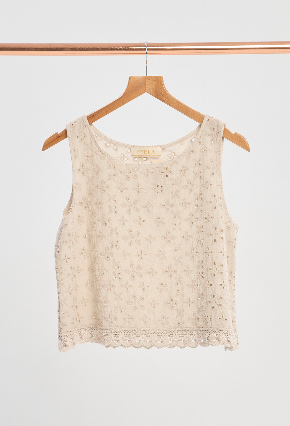 Blusa Sin Mangas Calada con Borde Tejido Kaki BYBLA