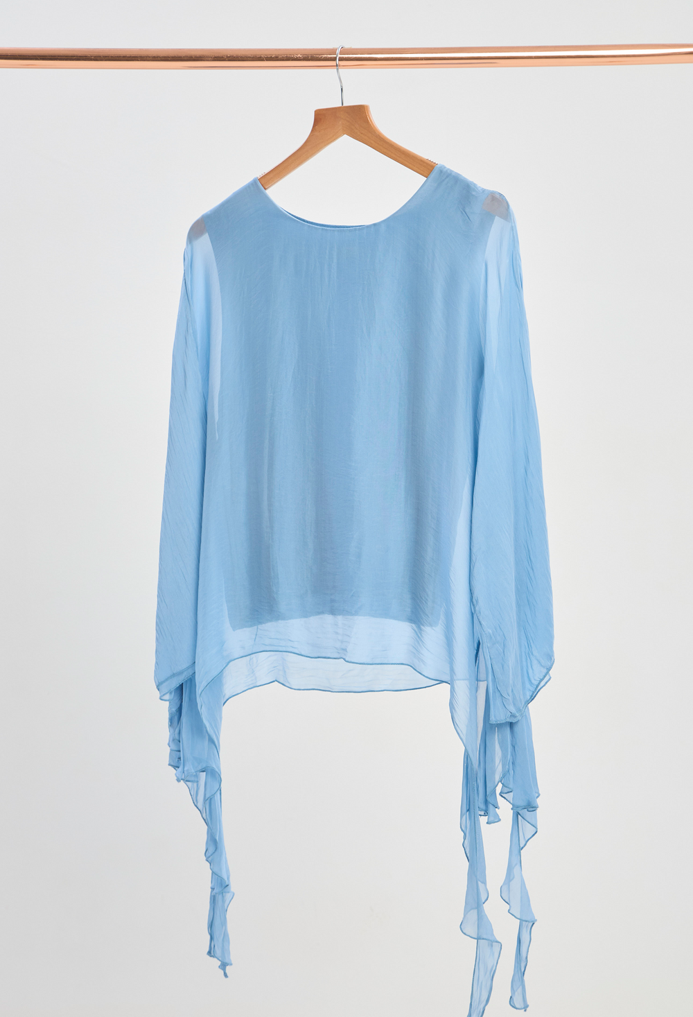 Blusa Seda Capas Azul Claro BYBLA