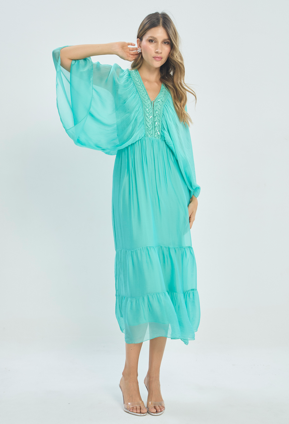 Vestido Largo Mangas Amplias con Volantes Verde Agua BYBLA