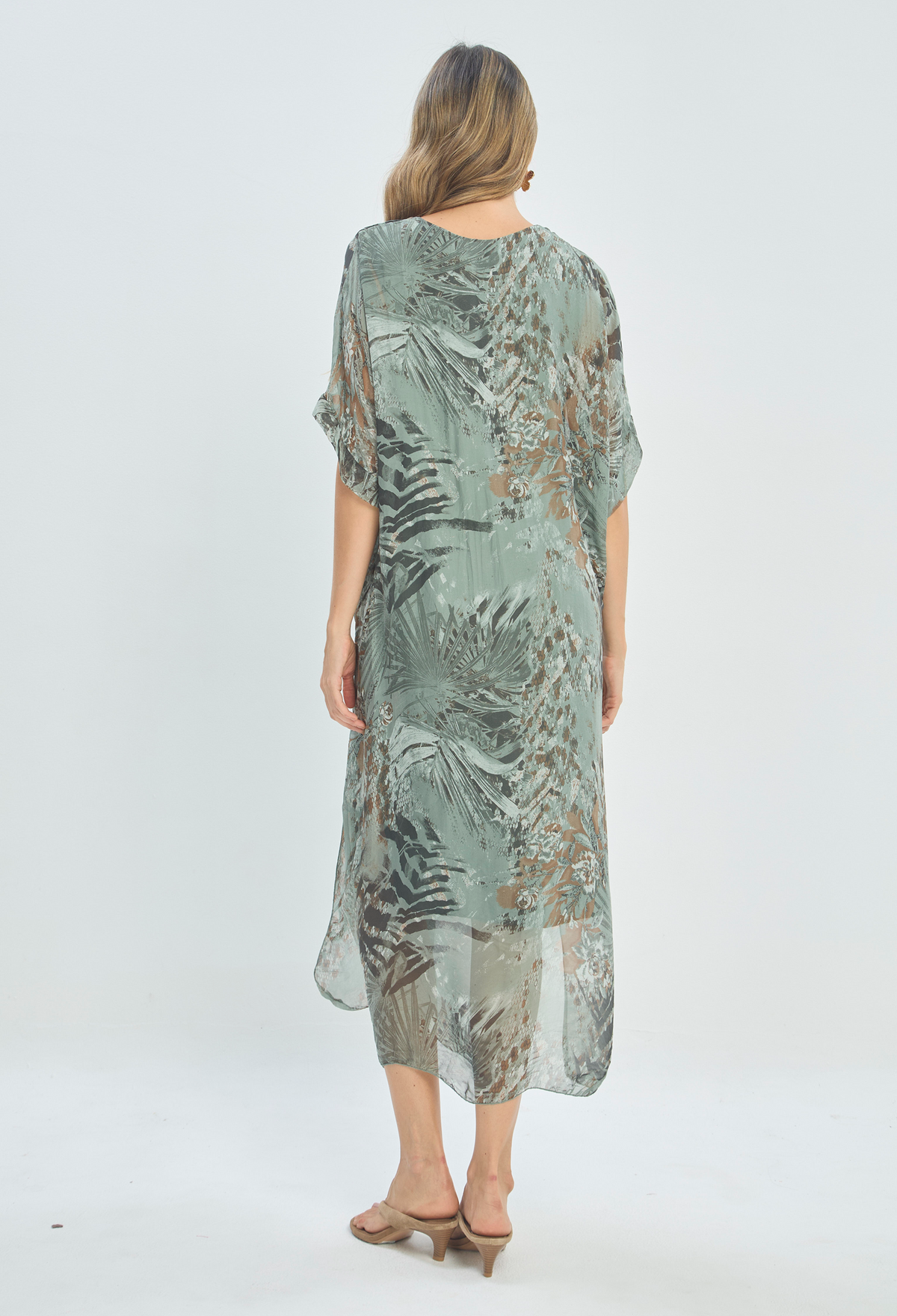 Vestido Caftán Seda Estampado Tropical Verde BYBLA - vista 3