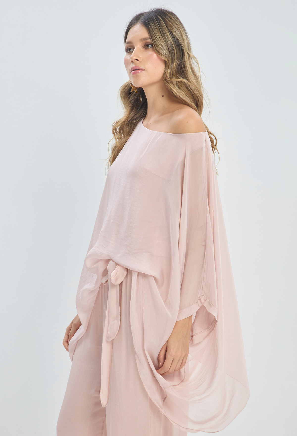 Blusa Seda Manga Amplia Rosa BYBLA - vista 2