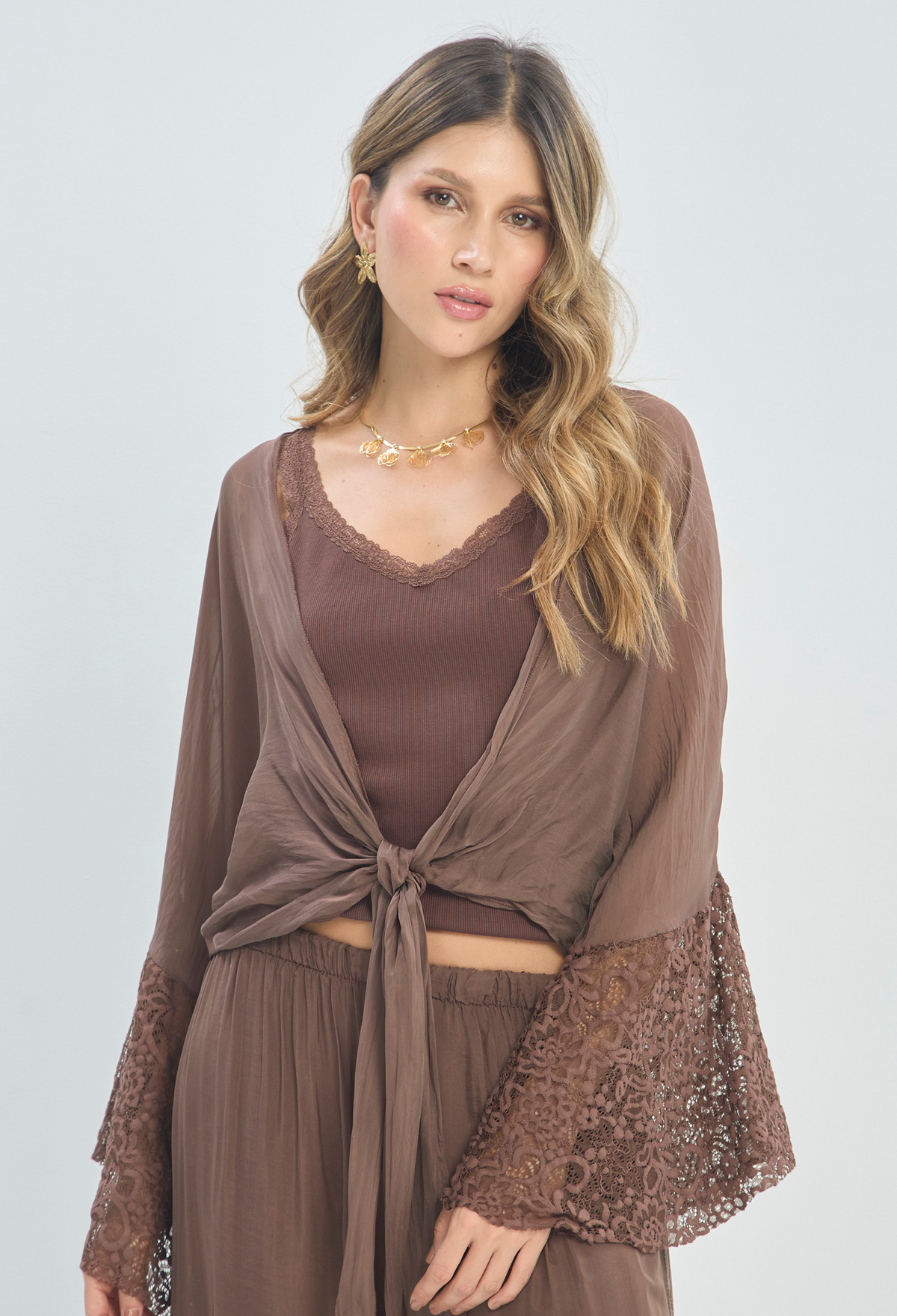 Sobrepuesto Encaje Café BYBLA