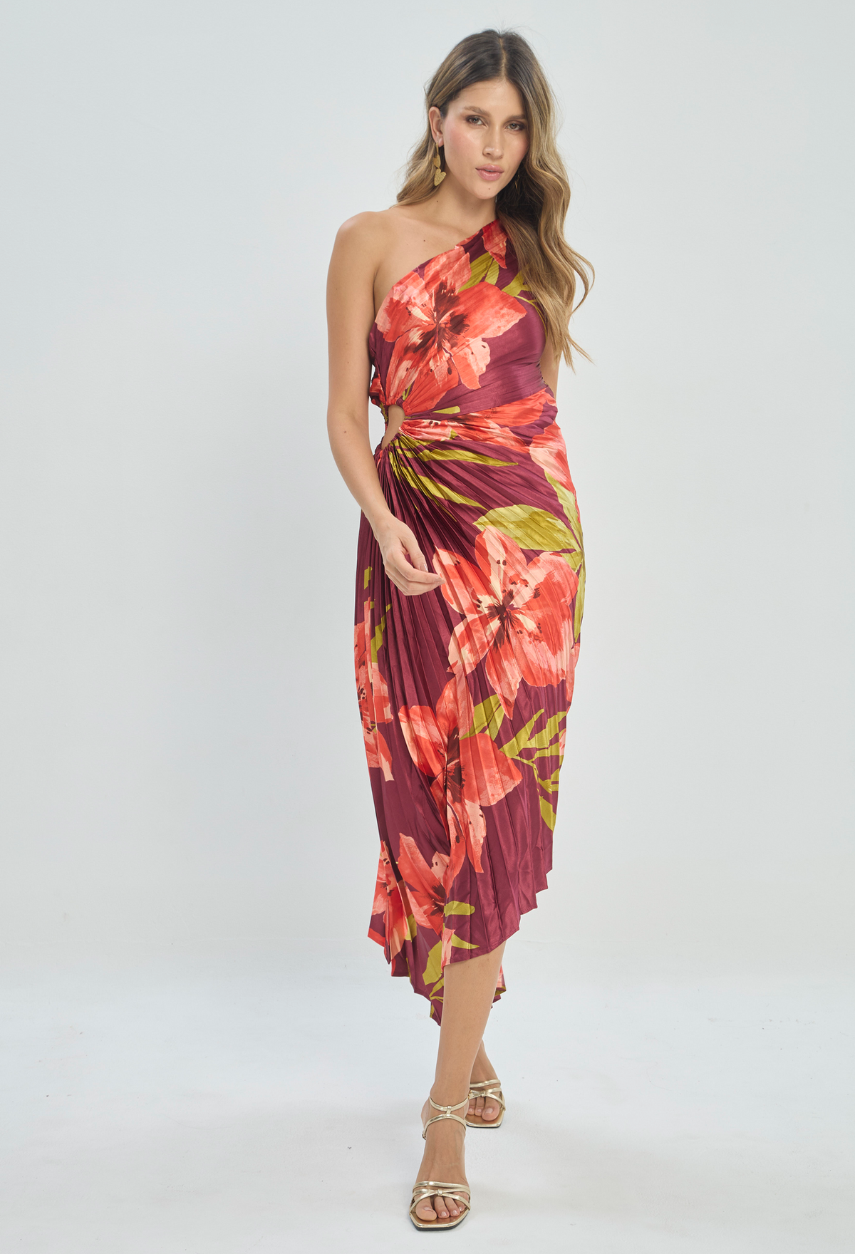 Vestido Un Hombro Plisado Estampado Floral Vino BYBLA