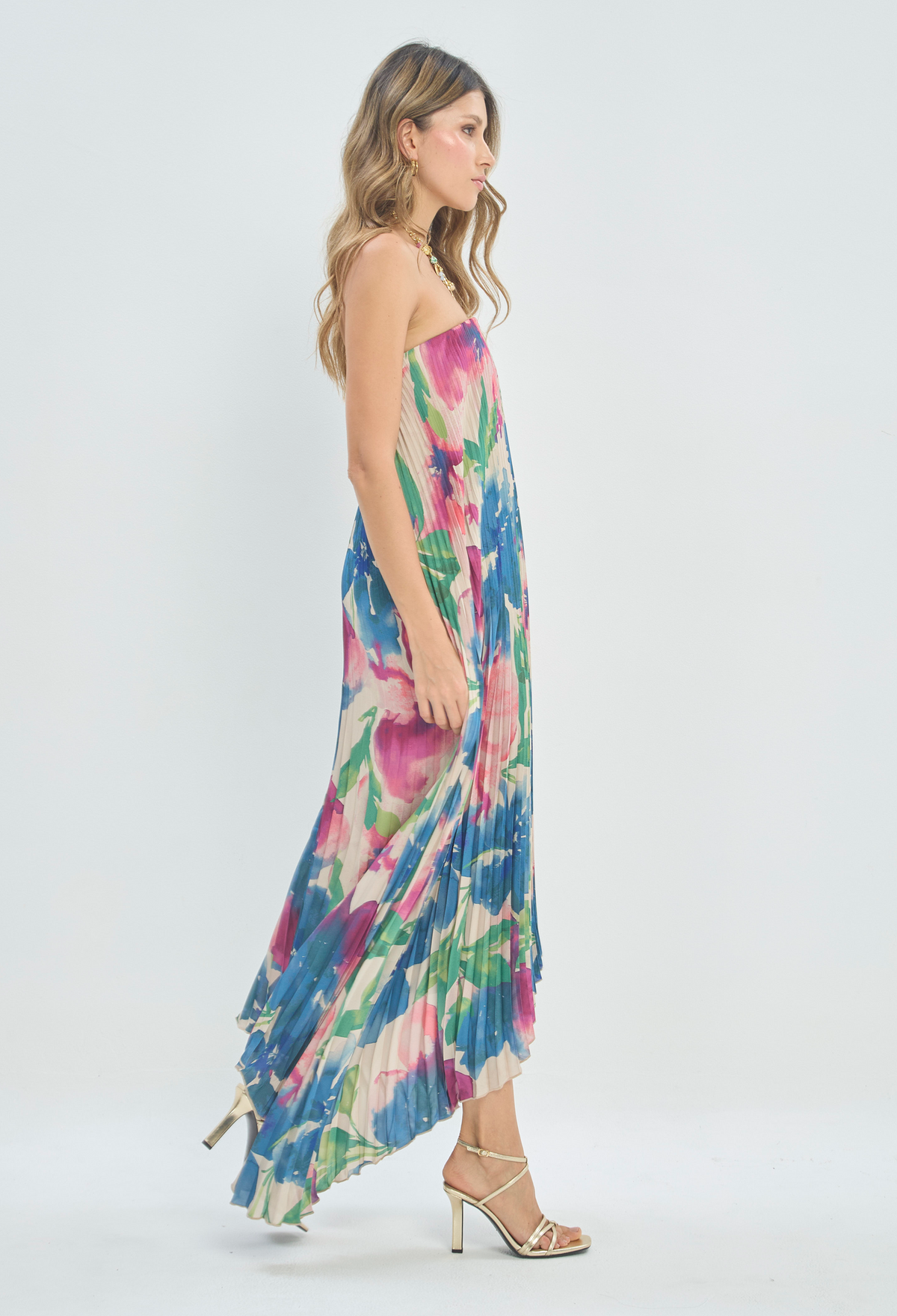 Vestido Largo Strapless Plisado Floral BYBLA - vista 3