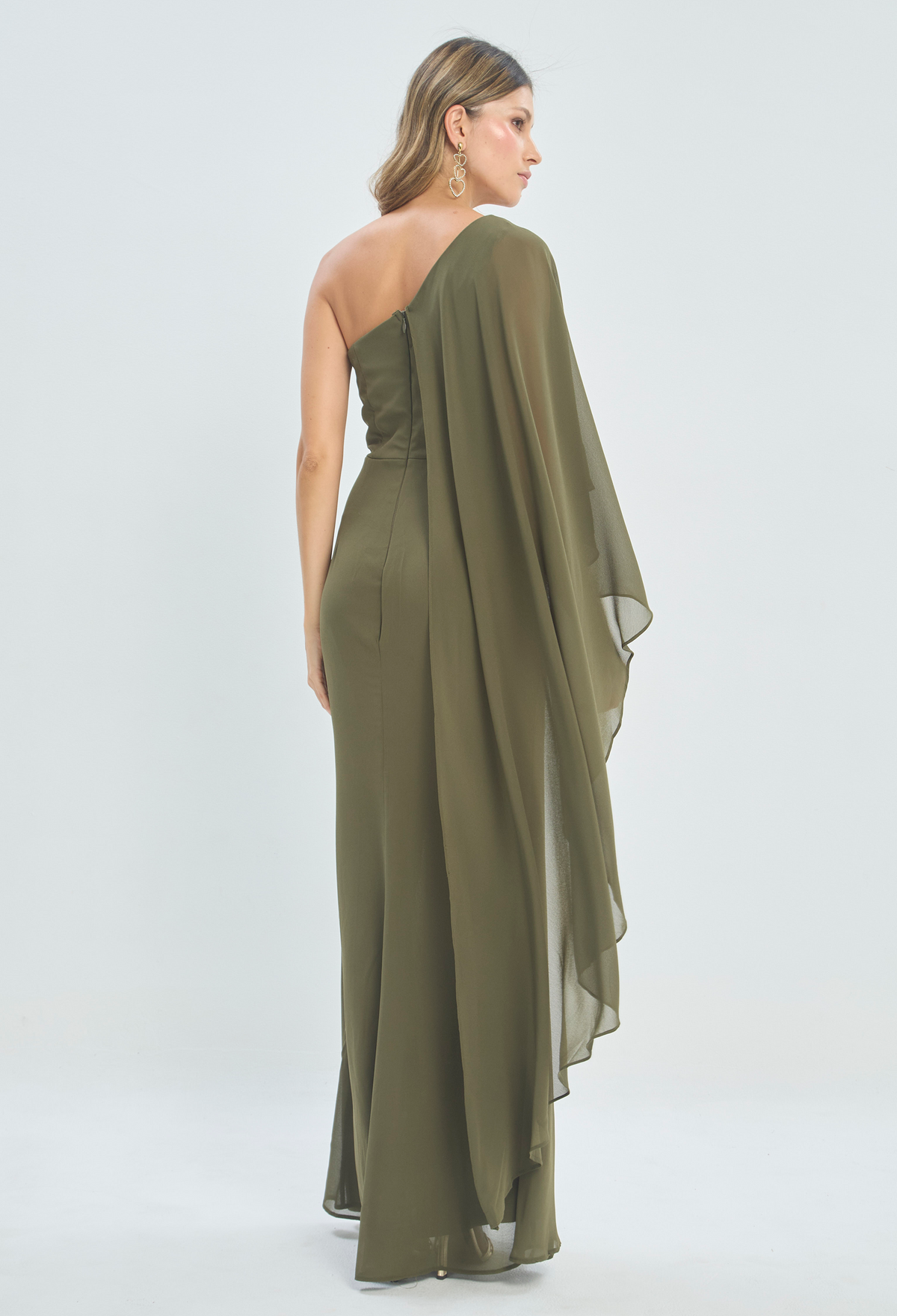 Vestido Largo Un Hombro con Capa Verde Oliva BYBLA - vista 4