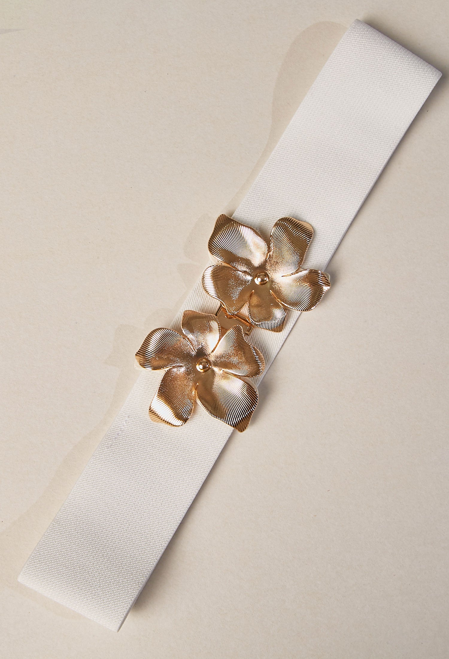 Cinturón Hebilla Flor Dorada