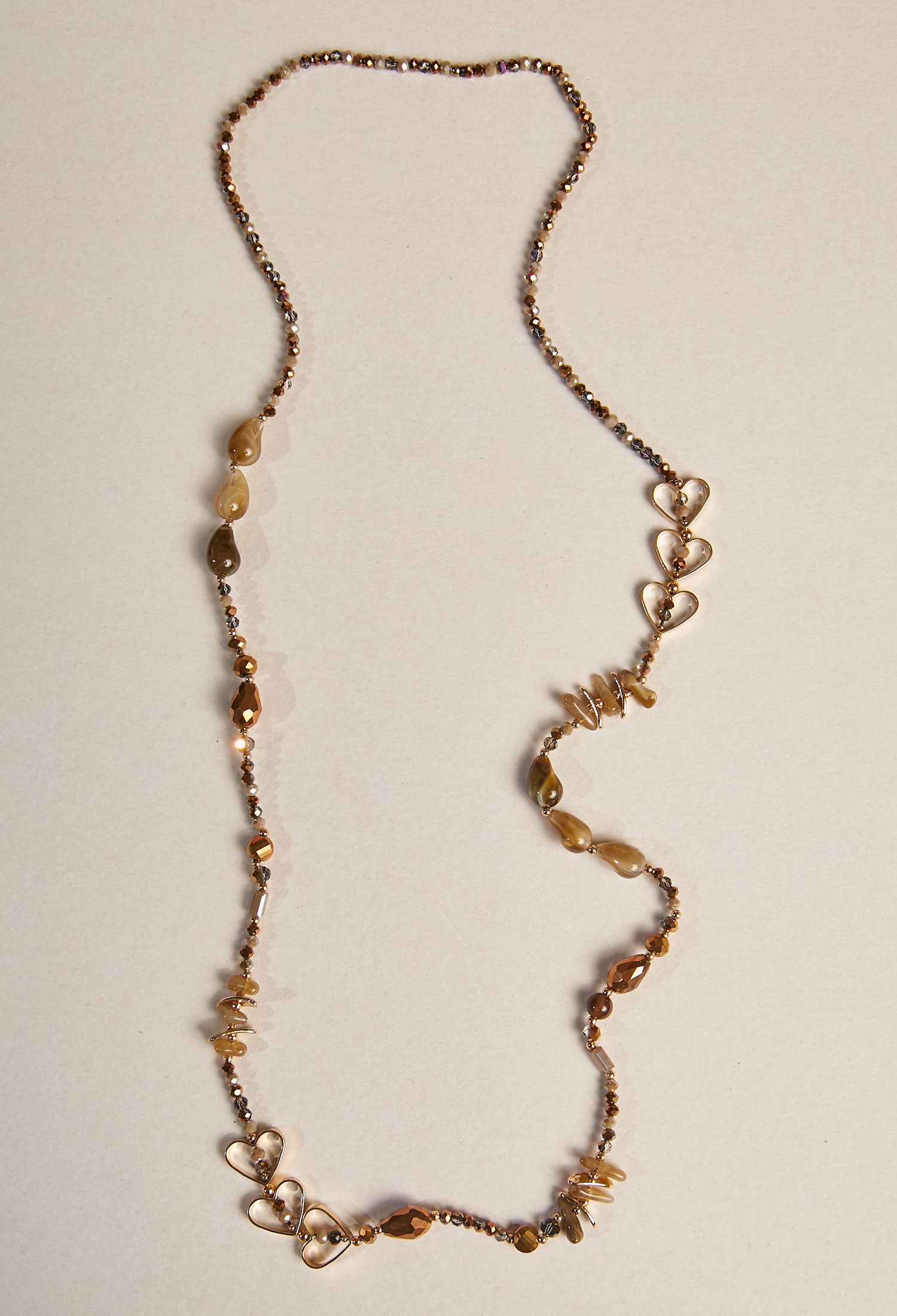 Collar Largo Café Corazones - BYBLA Colombia