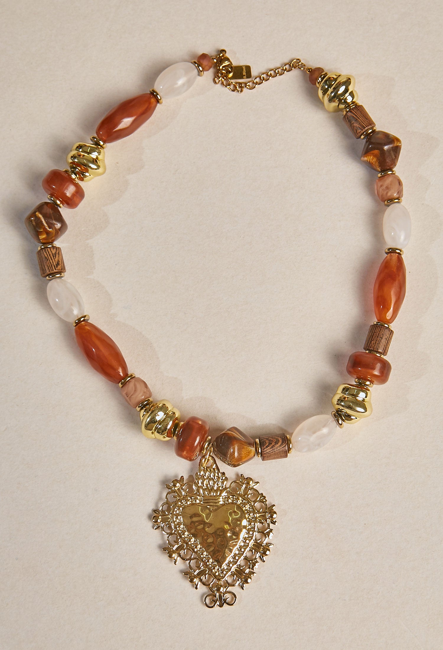 Collar Corazón Barroco Terracota Dorado - BYBLA Colombia