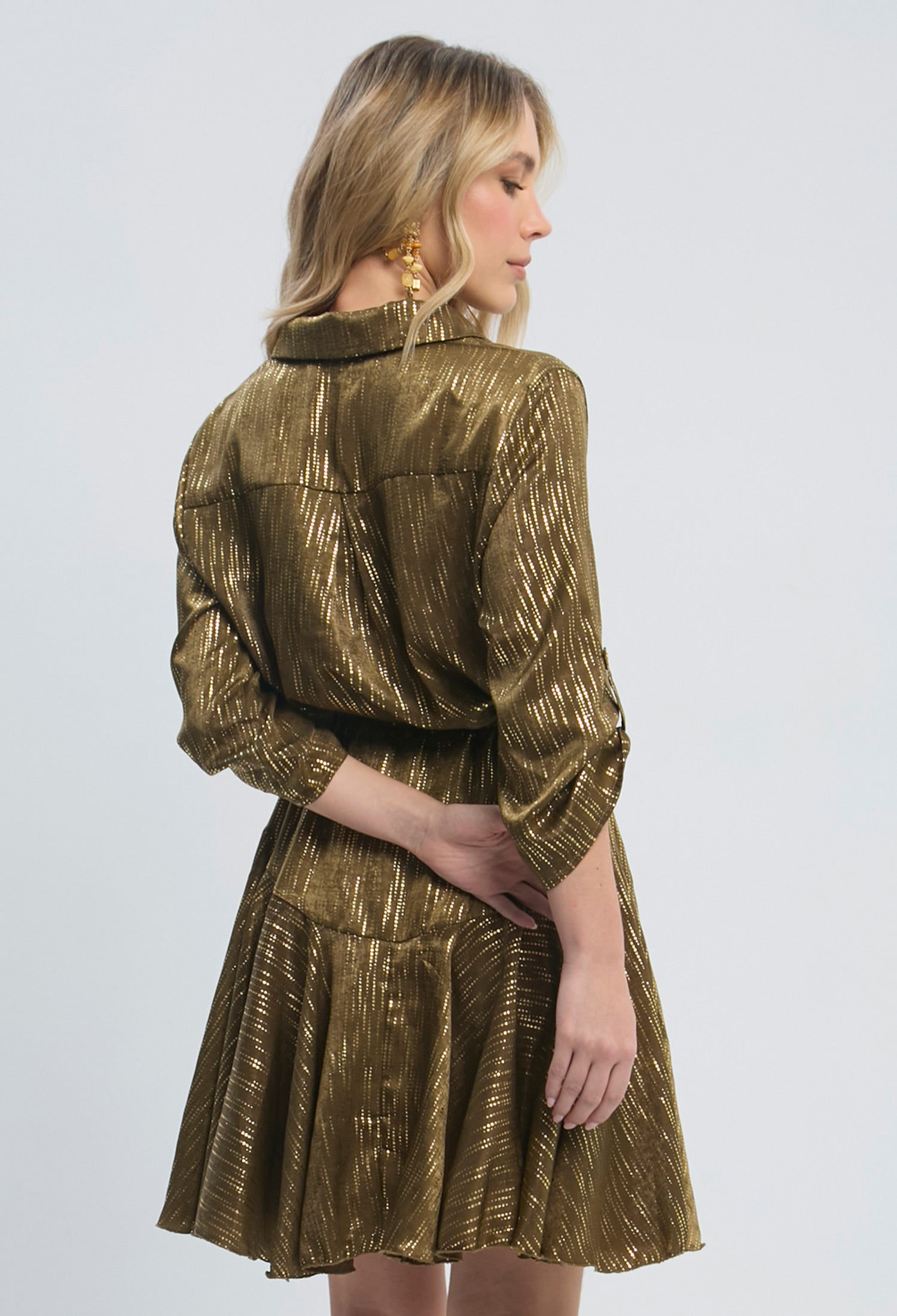 Vestido Corto Satén Detalle Metalizado - SALE