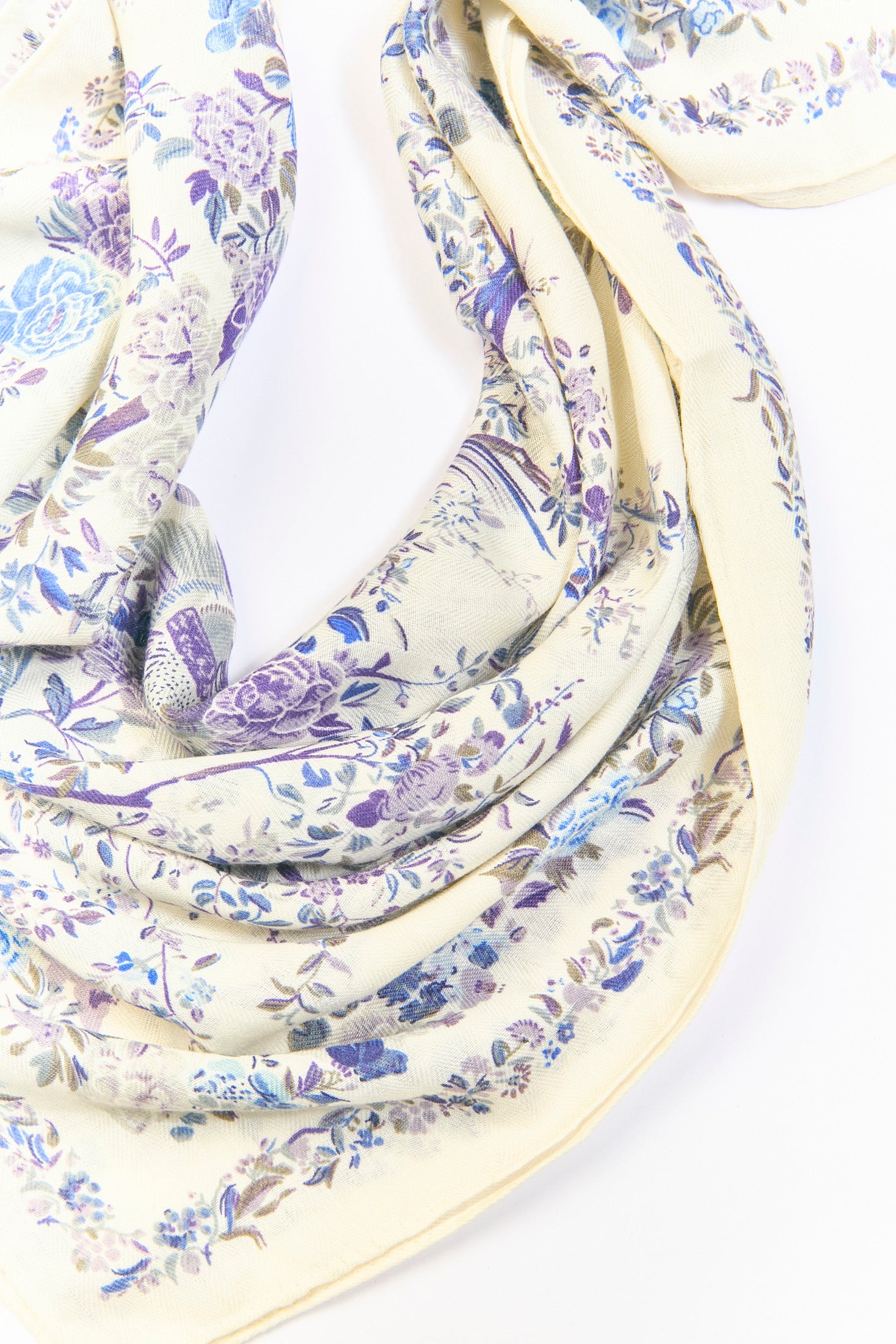 Pañoleta multiuso beige con detalles azules - vista 2