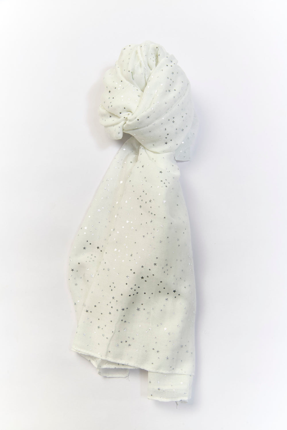 Chalina larga blanca con hilo plateado