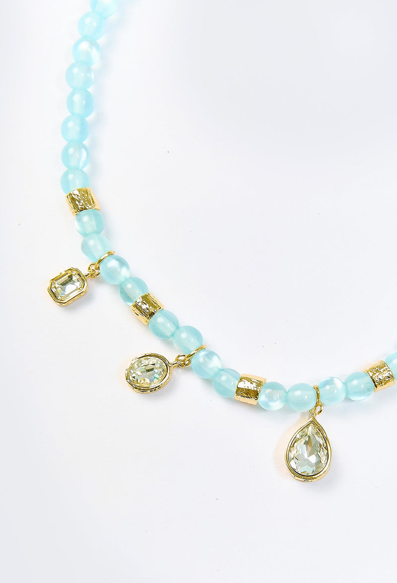 Collar azul con cristal decorativo y multiples dijes - vista 2
