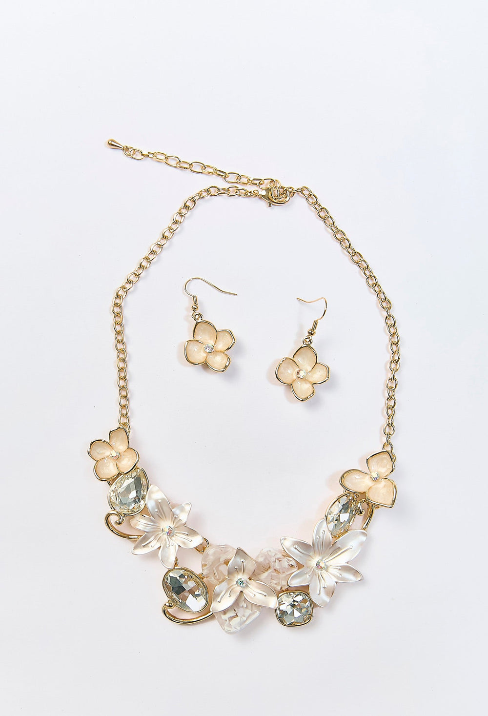 Set de collar y aretes blanco con eslabones de flor y cristales decorativos
